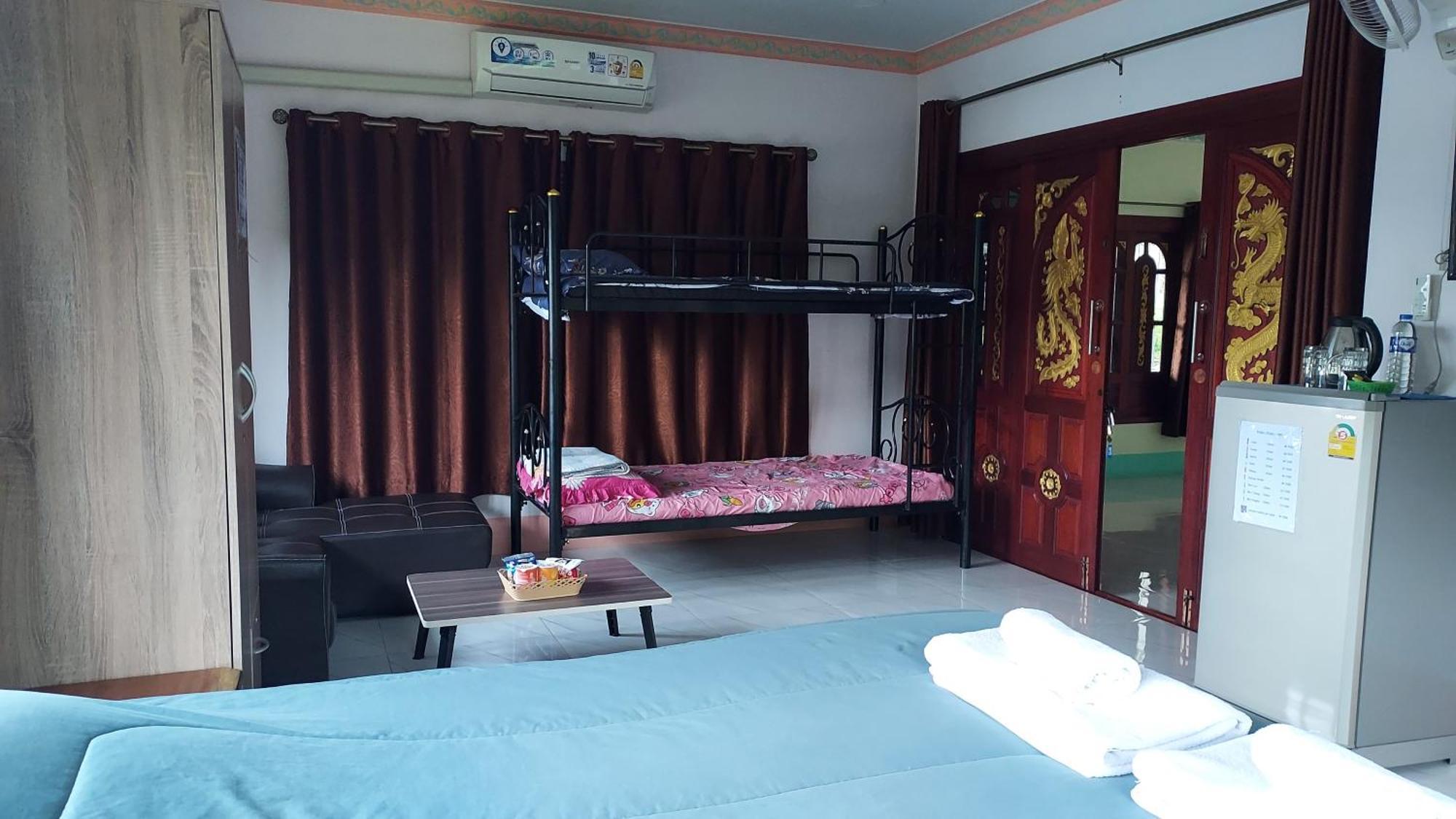 Khwahol Guesthouse Don Sak Exterior foto